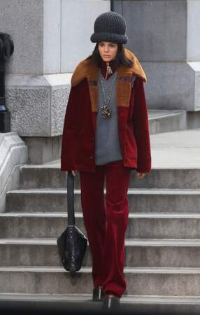 Inspiré par un documentaire sur le hip-hop à New York, Marc Jacobs fait défiler Kendall Jenner dans une tenue sportswear et rétro, coiffée d'un chapeau XXL signé Stephen Jones, pour sa collection Automne-hiver 2018, à New York