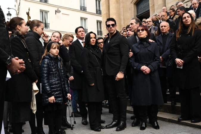 La famille de Alexis Gruss unis lors de ses obsèques à l'Église Saint-Roch à Paris, le 11 avril 2024.
