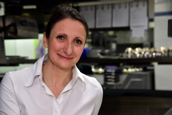 La cheffe cuisinière Anne-Sophie Pic a été sélectionnée parmi les 11 000 porteurs de la flamme olympique et paralympique 
