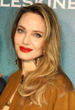 Angelina Jolie était radieuse à la première de la comédie musicale “The Outsiders”, à New York, le jeudi 11 avril 2024