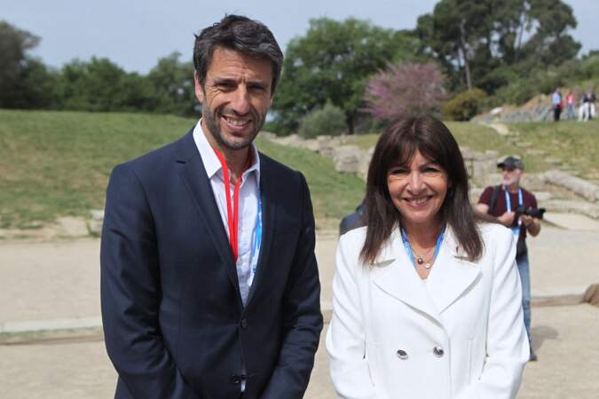 Le président français du Comité d'organisation des JO 2024 et la maire de Paris, souriants