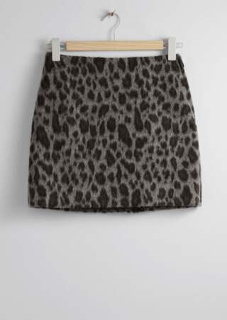 Mini-jupe ajustée léopard, & Other Stories, 79€