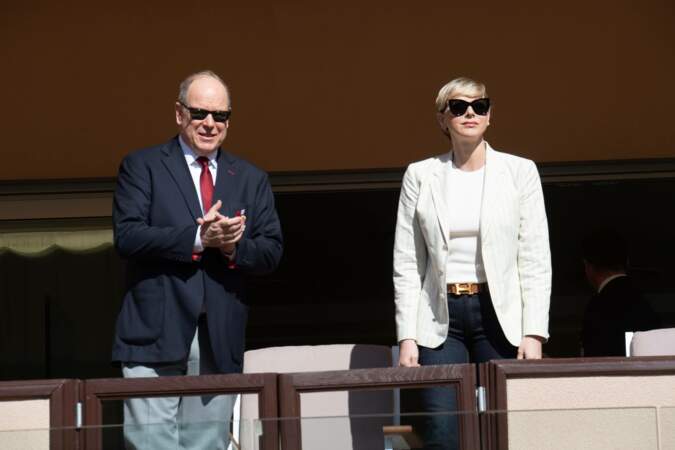 Le prince Albert II et la princesse Charlene assistent à la cérémonie d'ouverture de la 12ème édition du Tournoi Sainte Dévote de Rugby le 20 avril 2024 à Monaco