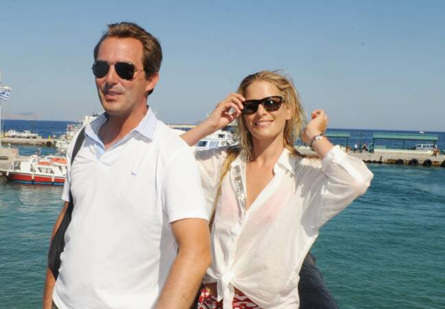 Le prince Nikolaos et Tatiana Blatnik la veille de leur répétition de mariage à Spetses, en Grèce le 23 août 2010. 