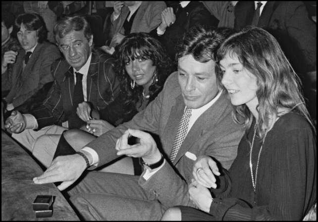 Anne Parillaud et Alain Delon, à Paris, en 1983