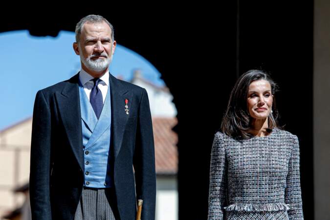 Le roi Felipe et son épouse Letizia d'Espagne au sommet de l'élégance lors de la remise du prix "Miguel de Cervantes 2023" à l'auditorium de l'Université d'Alcalá, le 23 avril 2024