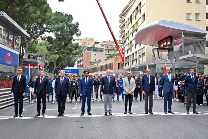 Alejandro Agag, fondateur et président de Formula E, Pierre Dartout, le ministre d’Etat de Monaco, Mohammed Ben Sulayem, président de la FIA, le prince Albert II de Monaco, Mike Fries, le CEO de Liberty  Global, et Michel Béori, le président de l'Automobile Club de Monaco lors du E-Prix 2024, le 27 avril 2024.