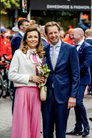 Le prince Floris et la princesse Aimee, lors de la 11ᵉ Fête du Roi 2024 à Emmen, province de Drenthe, le 27 avril 2024