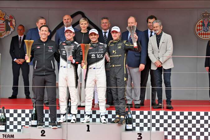 Le prince Albert II de Monaco et la princesse Charlene de Monaco lors de l'E-Prix de Monaco le 27 avril 2024