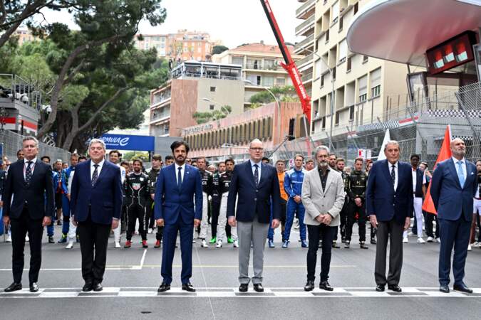 LeAlejandro Agag, fondateur et président de Formula E, Pierre Dartout, le ministre d’Etat de Monaco, Mohammed Ben Sulayem, président de la FIA, le prince Albert II de Monaco, Mike Fries, le CEO de Liberty  Global, et Michel Béori, le président de l'Automobile Club de Monaco lors du E-Prix 2024, le 27 avril 2024.