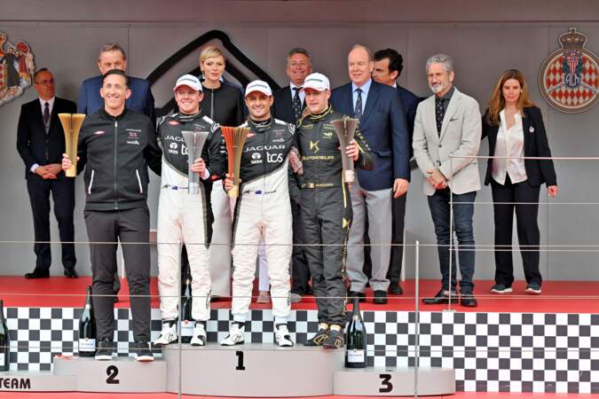 Le prince Albert II de Monaco et la princesse Charlene de Monaco à l'occasion de l'E-Prix de Monaco le 27 avril 2024