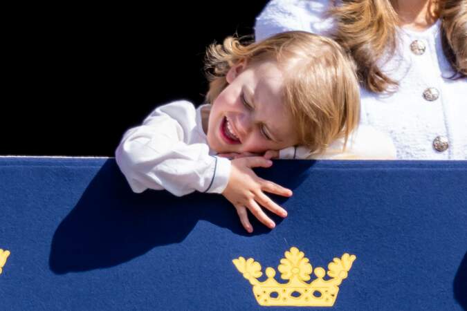 Le prince Julian, 3 ans, s’est démarqué par son espièglerie lors des célébrations du 78ème anniversaire du roi de Suède, le 30 avril 2024.