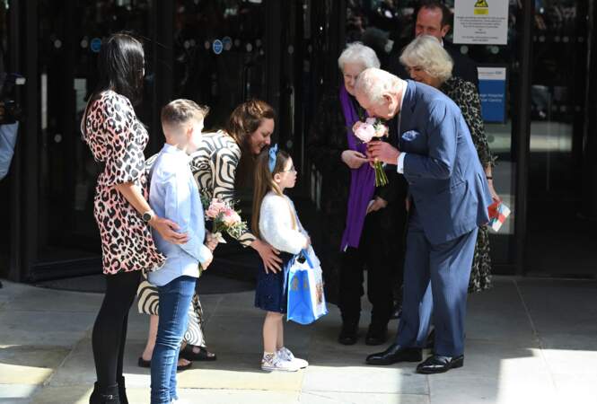 Le roi Charles III a effectué sa première sortie officielle depuis son cancer au Cancer Centre de l'University College Hospital à Londres, le 30 avril 2024.