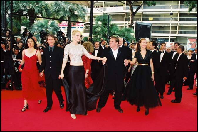 Uma Thurman avec Gérard Depardieu et Carole Bouquet au Festival de Cannes 2000