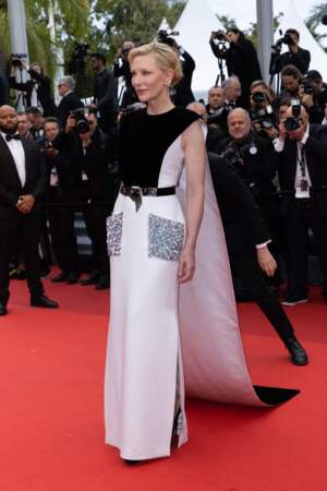 Cannes 2023 : Cate Blanchett en robe bicolore élégante signée Louis Vuitton