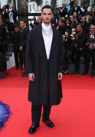 Baptiste Giabiconi arrive à la cérémonie d'ouverture de la 77ème édition du Festival de Cannes, le 14 mai 2024