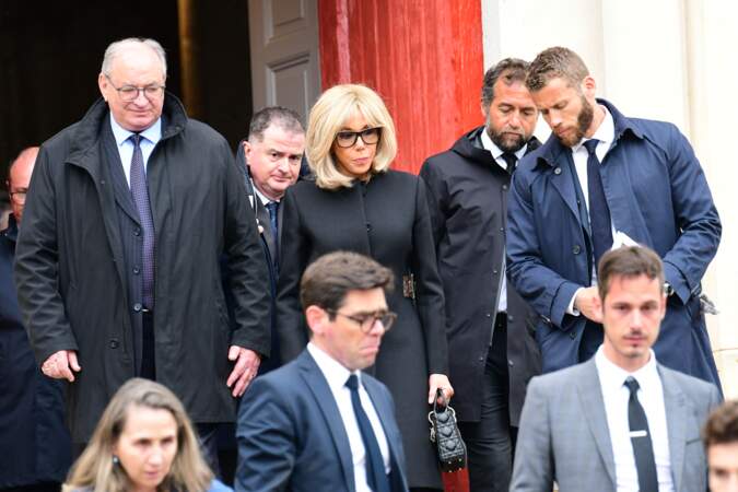 Bernard Perrut et la Première Dame Brigitte Macron - Obsèques du journaliste et homme de lettres Bernard Pivot en l'église du christ à Quincié-en-Beaujolais, France, le 14 mai 2024.