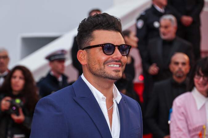Kev Adam arrive à la cérémonie d'ouverture de la 77ème édition du Festival de Cannes, le 14 mai 2024