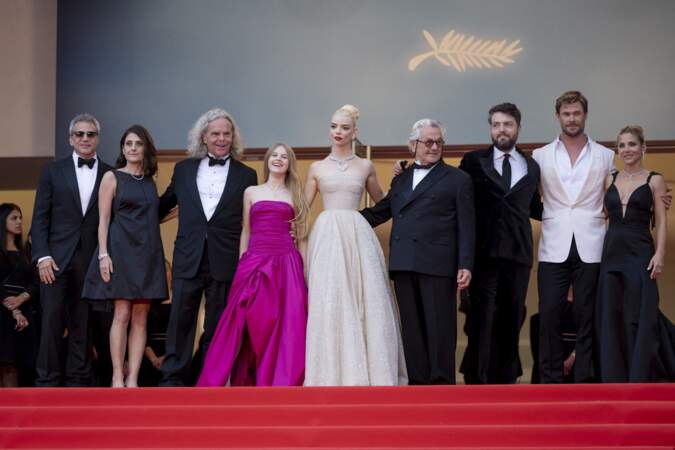 L'équipe du film "Furiosa" monte les marches lors de la deuxième journée du Festival de Cannes, le 15 mai 2024