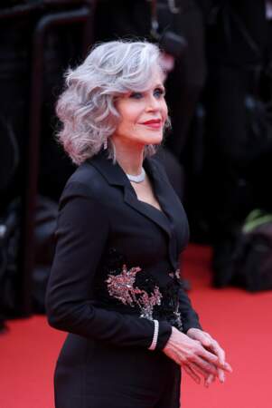 Le wavy de Jane Fonda sur le tapis rouge du 77e Festival de Cannes