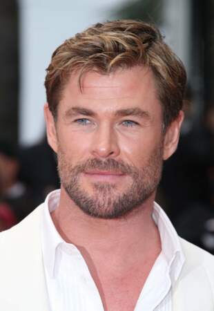 Chris Hemsworth arrive sur le tapis rouge pour la projection du film "Furiosa" au Festival de Cannes, le 15 mai 2024