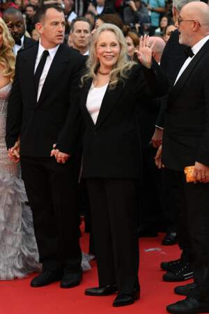 Faye Dunaway arrive sur le tapis rouge pour la projection du film "Furiosa" au Festival de Cannes, le 15 mai 2024