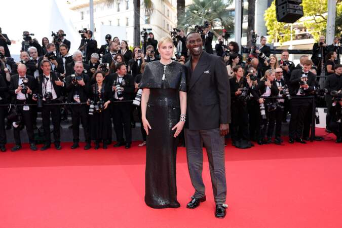 Greta Gerwig et Omar Sy sur le tapis rouge du Festival de Cannes, le 16 mai 2024