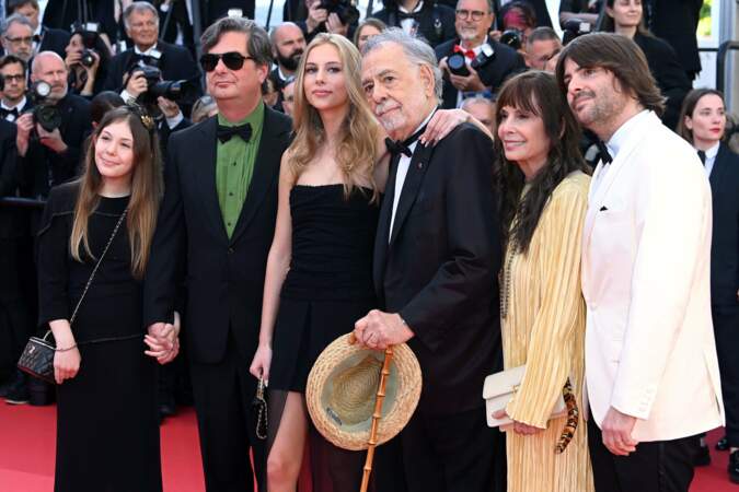 Le réalisateur Francis Ford Coppola au côté de sa petite fille Romy Mars lors de la présentation de Megalopolis au Festival de Cannes, le 16 mai 2024