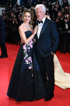 Richard Gere fou amoureux de sa femme Alejandra sur le tapis rouge du film Oh Canada au Festival de Cannes, le 17 mai 2024
