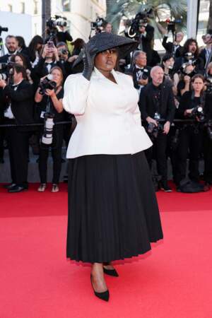 Le chapeau Dior d'Yseult lors du 77ème Festival International du Film de Cannes