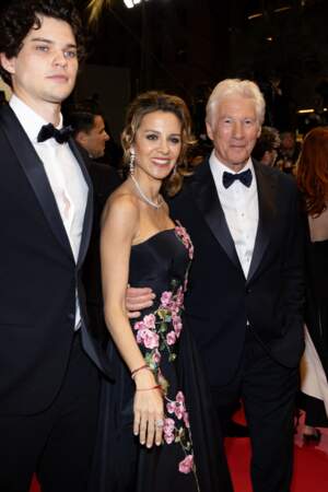 Homer James Gere, Richard Gere et sa belle-mère Alejandra Silva étaient présents sur le tapis rouge du Festival de Cannes le 17 mai 2024