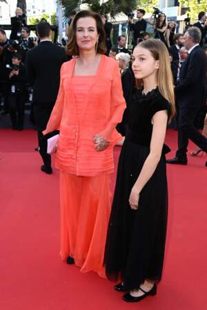 Carole Bouquet sur le tapis rouge du film "Le comte de Monte-Cristo" au Festival de Cannes, le 22 mai 2024