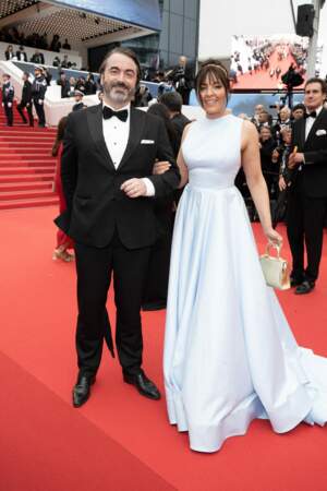 Le prince Joachim Murat et son épouse la princesse Yasmine Murat assistent à la projection du film Le Deuxième Acte et à la cérémonie d'ouverture du 77e Festival de Cannes au Palais des Festivals.