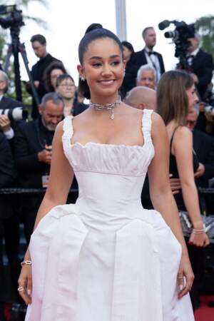 Léna Mahfouf divine dans une robe de princesse blanche Vivienne Westwood au Festival de Cannes, le 24 mai 2024
