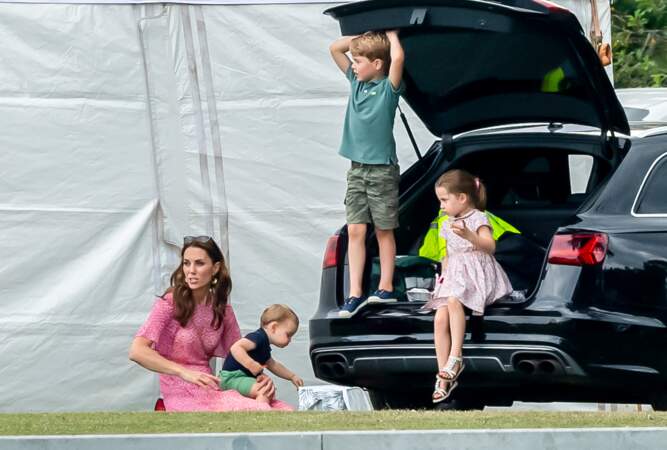 La famille royale britannique lors d'un match de polo de bienfaisance King Power Royal Charity Polo Day à Wokinghan