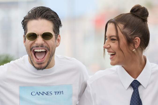 François Civil et Adèle Exarchopoulos hilares lors du photocall du film "L'amour ouf" au Festival de Cannes, le 24 mai 2024