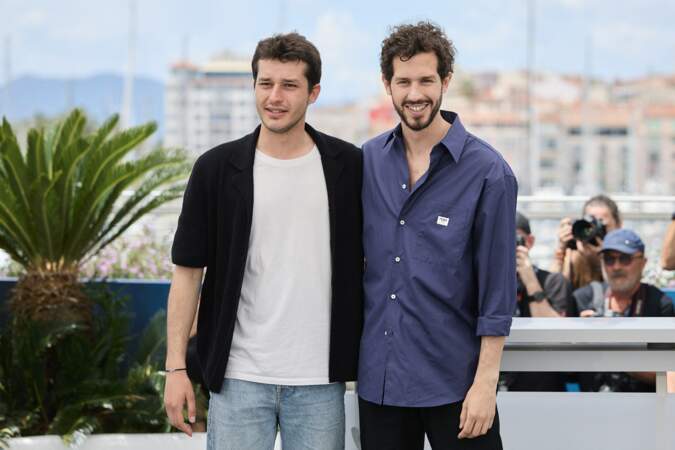 Victor et Giacomo Belmondo sur le hotocall du film "Vivre, Mourir, Renaitre" lors du 77ᵉ Festival de Cannes, le 23 mai 2024
