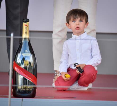 Raphaël, le fils de Charlotte Casiraghi et de Gad Elmaleh, au Grand Prix de Formule E, à Monaco, le 13 mai 2017.
