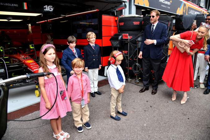 La famille princière monégasque avait alors pu visiter le stand de l'écurie Ferrari, le 28 mai 2022.