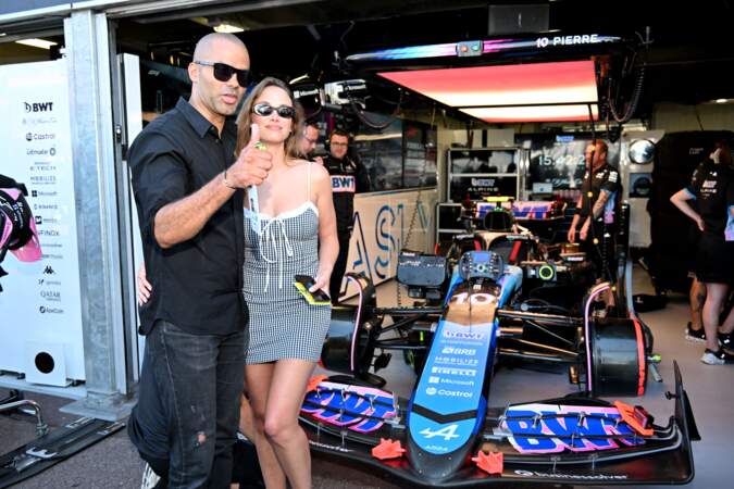 Tony Parker et sa compagne Agathe Teyssier durant la journée des qualifications du 81ᵉ Grand Prix de Formule 1 de Monaco, le 25 mai 2024