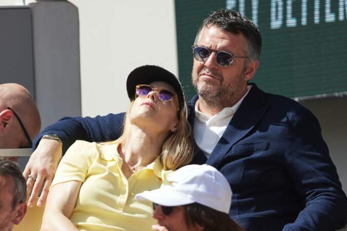 Arnaud Ducruet et sa femme Claire Francisci amoureux dans les tribunes de Roland-Garros, le 26 mai 2024