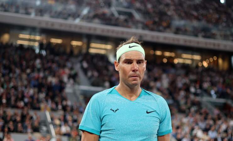 Rafael Nadal ne peut cacher sa déception après sa défaite face à Alexander Zverev à Roland-Garros, le 27 mai 2024