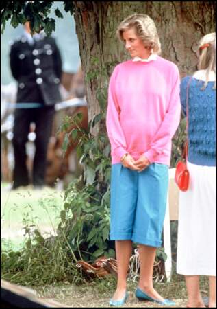 La princesse Diana, enceinte du prince Harry, dévoile son baby bump lors d'un match de polo en 1984
