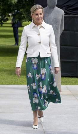 Sophie Rhys-Jones, duchesse d'Edimbourg, en jupe fleurie lors du 80ème anniversaire du débarquement, le 6 juin 2024