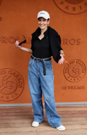 Cristina Cordula en jean large à Roland Garros 2024, le 6 juin 2024