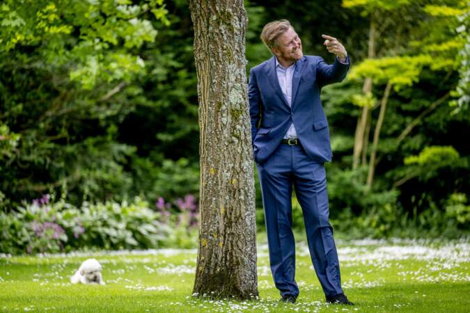 De son côté, le roi Willem-Alexander a opté pour un élégant costume bleu