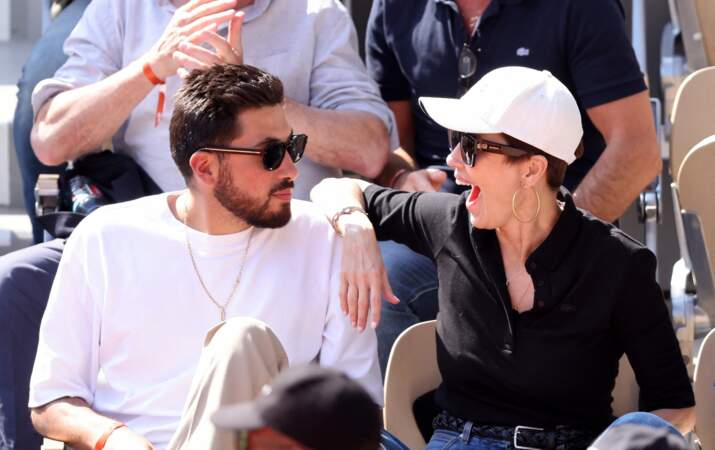Cristina Cordula et son fils Enzo complices à Roland-Garros, à Paris, France, le 6 juin 2024. 