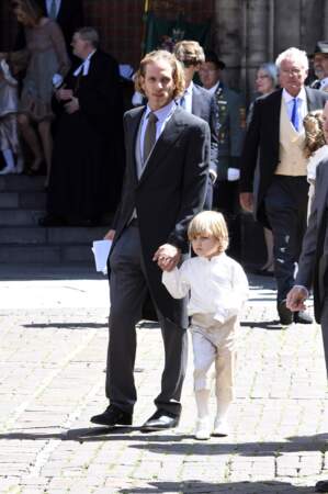 Andrea Casiraghi et son fils Alexandre au mariage du prince Ernst August Jr de Hanovre et de Ekaterina Malysheva à l'église Marktkirche de Hanovre le 8 juillet 2017