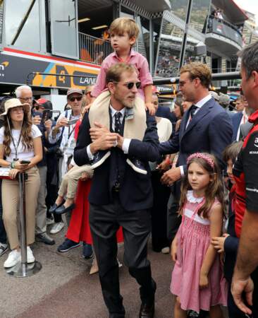 Andrea Casiraghi et ses enfants lors du Grand Prix de Monaco de F1, le 29 mai 2022