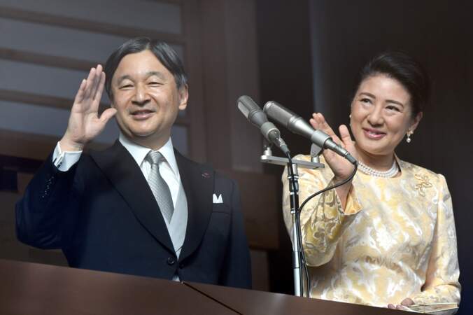 L'empereur du Japon Nahurito et l'impératrice du Japon Masako lors des voeux du Nouvel An au Palais impérial de Tokyo, Japon, le 2 janvier 2020.